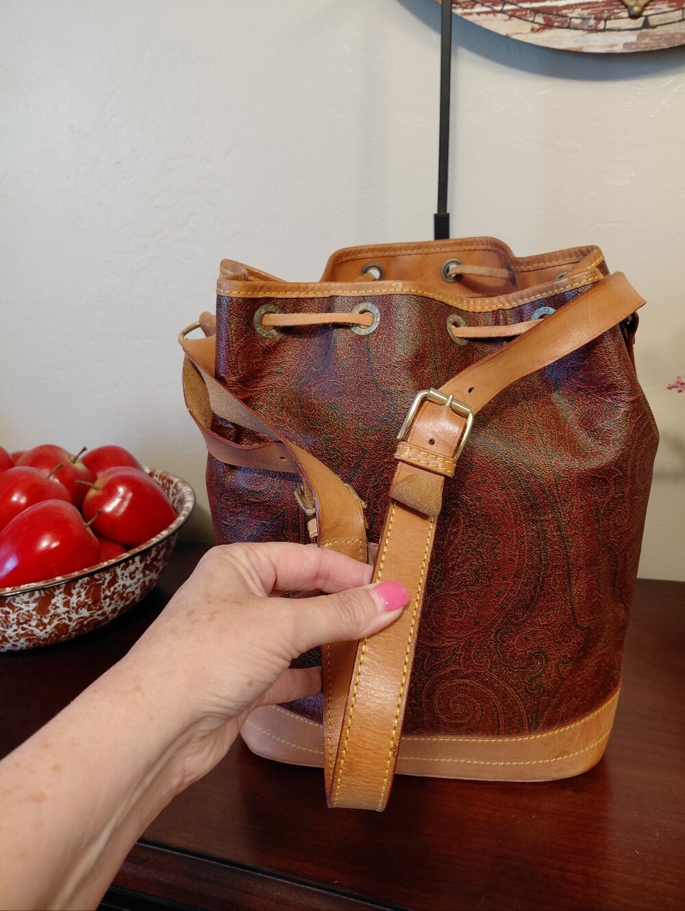 Etro Milano Red Paisley Drawstring Bucket Bag Vintage - Picture 11 of 16